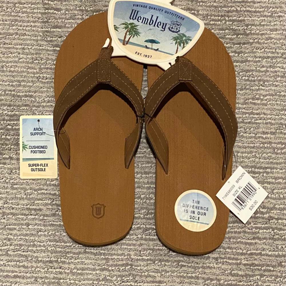 Wembley Mens Cushioned Footbed Flip Flops with Arch support‎ size XL(12-13)